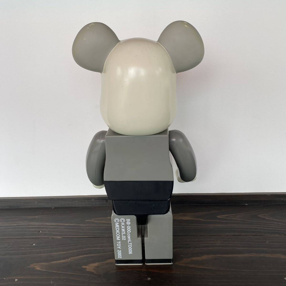 【KAWS カウズ BE@RBRICK ベアブリック 1st 1000％ 2002 初代 箱無 フィギュア MEDICOM TOY メディコムトイ 美品 ブライアン ドネリー】_画像2