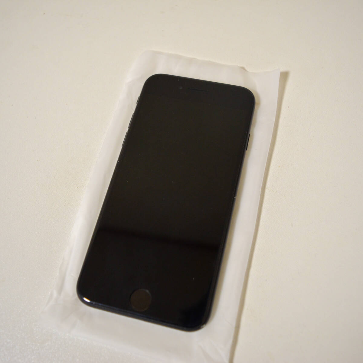 美品 iPhoneSE2（第2世代） 64GB SIMロック解除済み（SIMフリー） バッテリー78%の画像4
