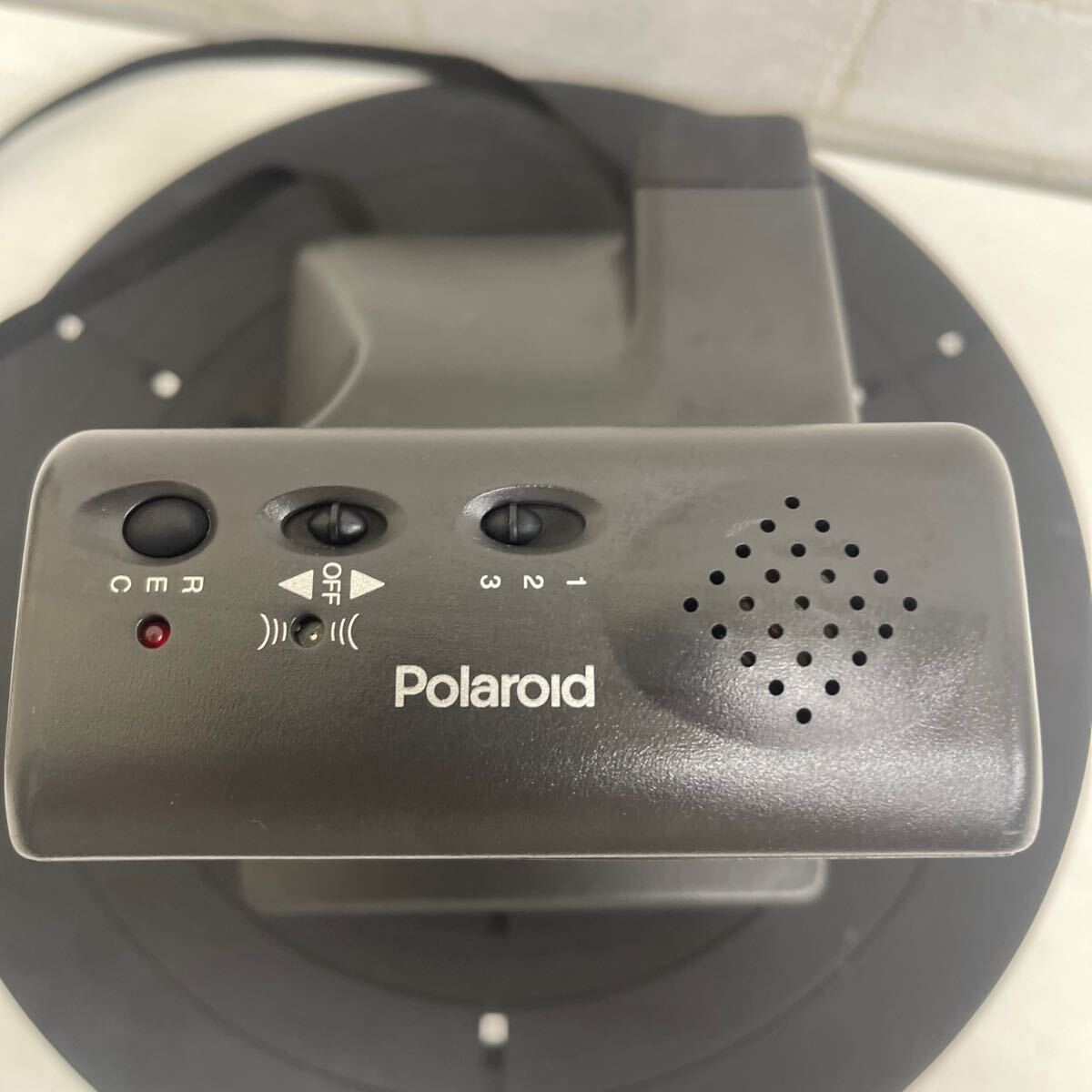 Y428. 18. カメラ Polaroid POLATALK. 636 ポラロイド 本体 通電確認のみ ジャンク品 の画像4