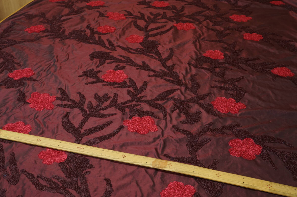 Ｂ格 絹100% 刺繍シルクシャンタン微薄ソフト微コシ ワインボルドー長5.8ｍ巾105㎝ バッグ フォーマル小物 ワンピース スカートの画像5