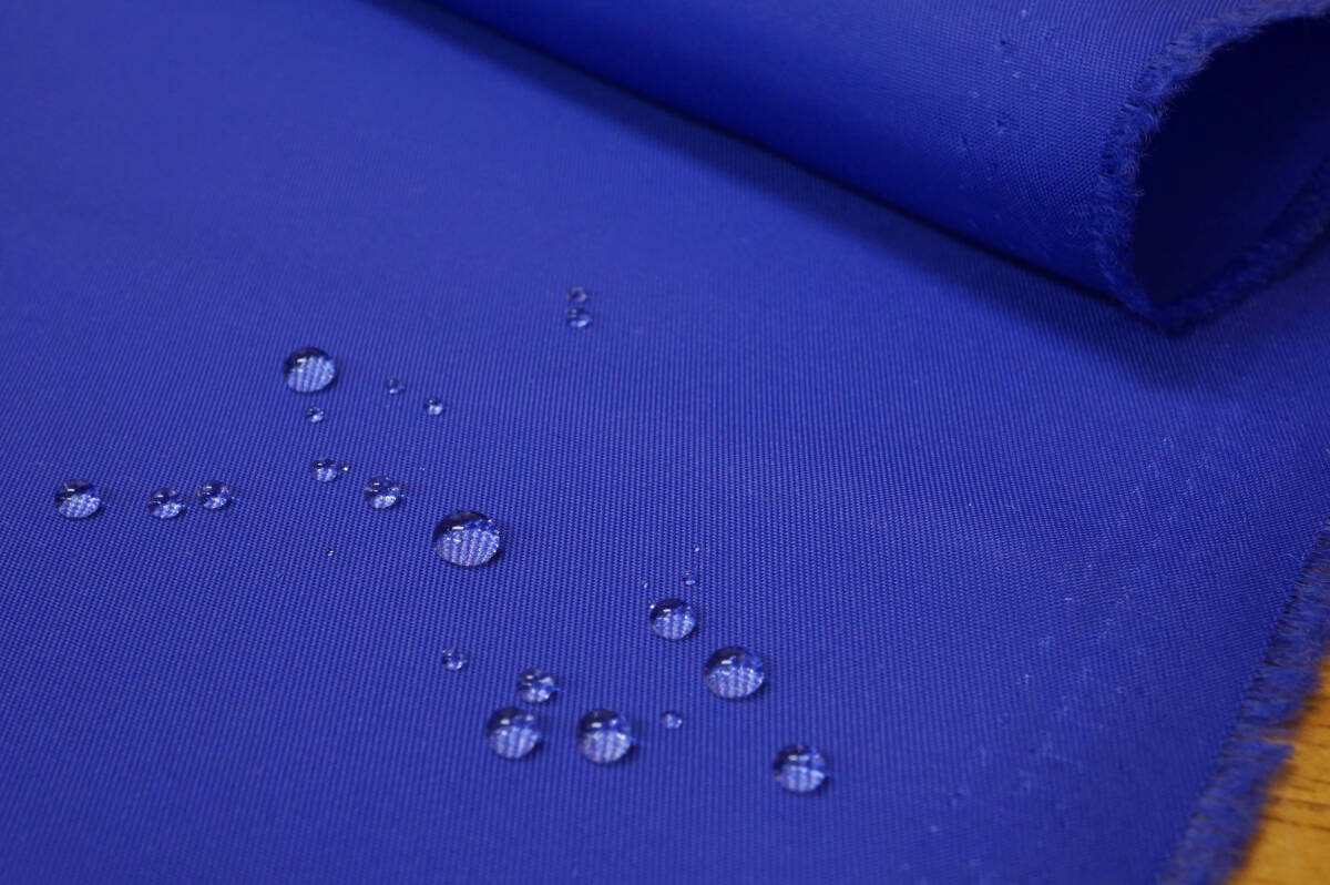 撥水加工 微薄～中厚地 緑＆青紫 2枚組 総長5ｍ 巾120～145cm ナイロンジャケット マウンテンパーカー アウトドアウェア バッグの画像4