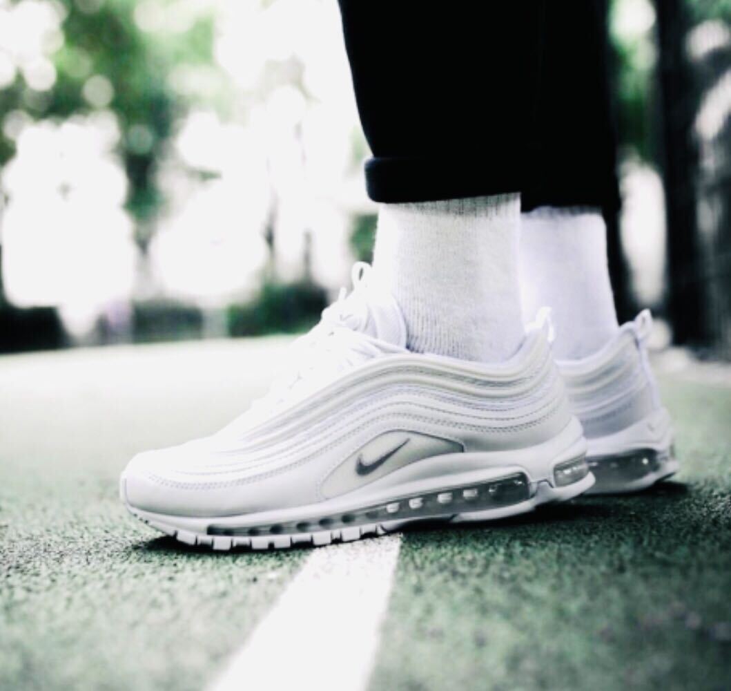 超希少！即完売品！Ron Hermanロンハーマン購入品！一番人気ホワイト！★NIKEナイキ AIRMAX 97！ゴールデンサイズ28.5㎝！★の画像2