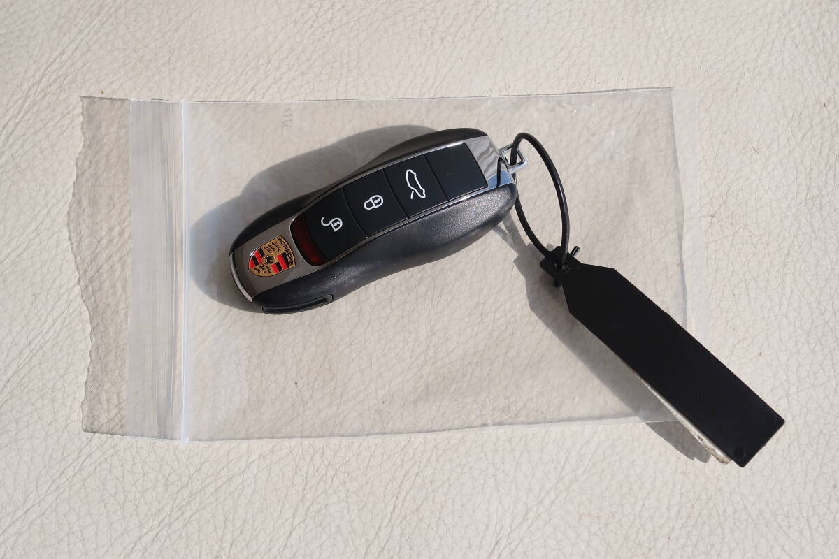 ポルシェ カレラ 991 前期 キー 鍵 本物 未使用 ビニール保管 バーコードタグ付き  Porsche 911 CARRERA KEY 美品 レア物の画像10