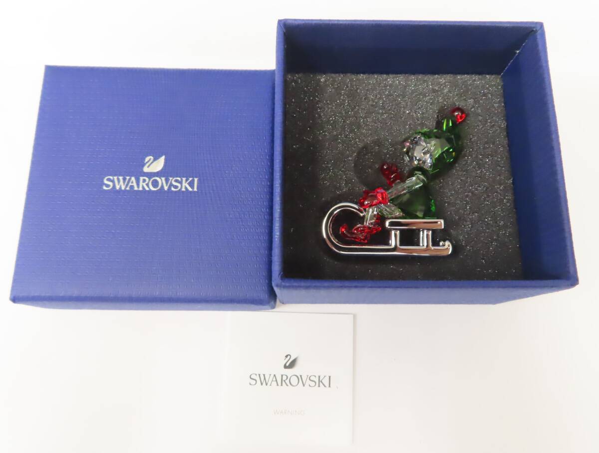 #76681 美品 SWAROVSKI スワロフスキー サンタの妖精とそり サンタクロースの小さな助手 エルフ 5533947 置物 クリスタルの画像1