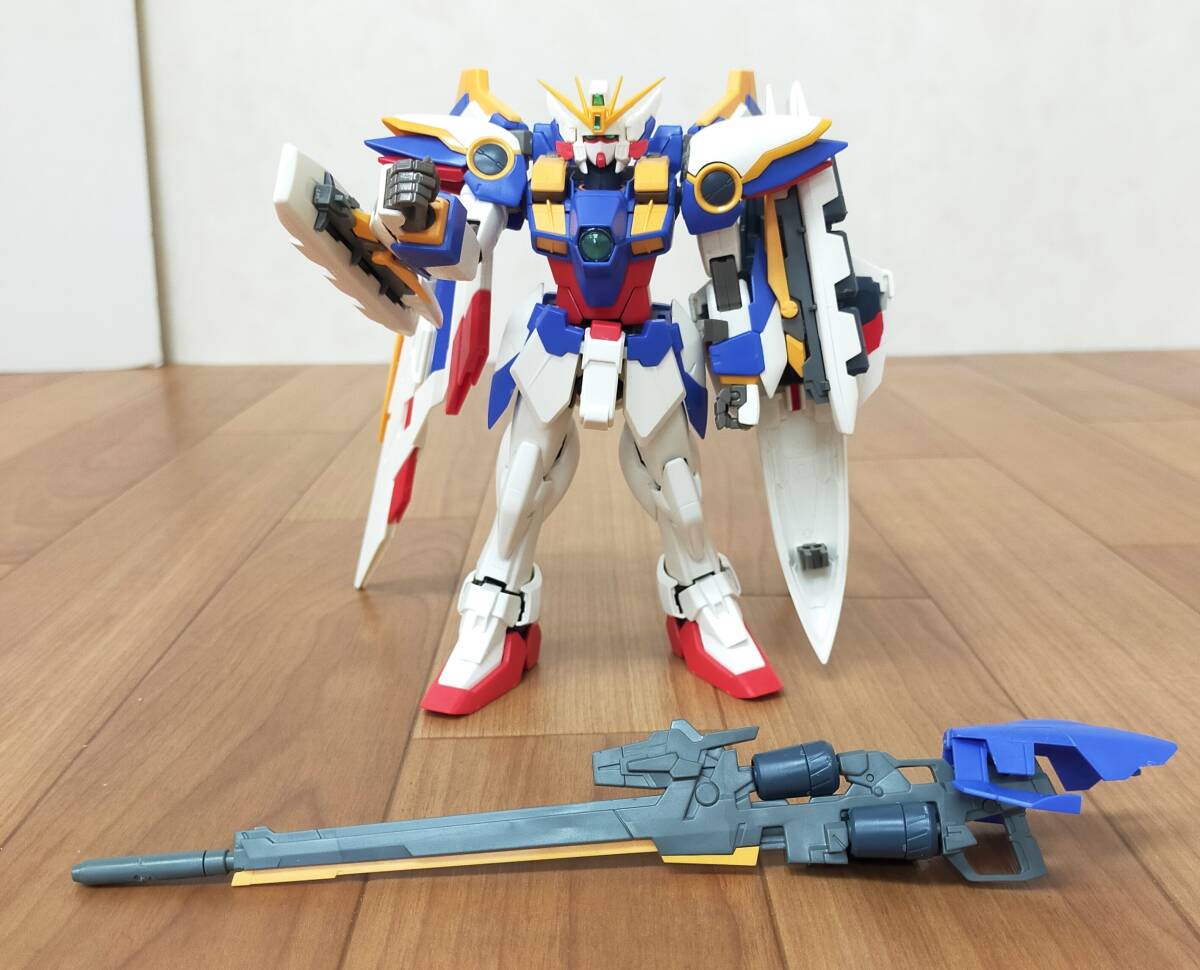 【バンダイ】MG 1/100 ウイニング ガンダム 中古 組立済 プラモデル / 機動戦士ガンダム Ver.Ka ガンダムW 完成品 現状品 バンダイ_画像2