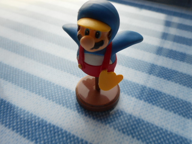 Secret penguin Mario ( chocolate egg new Super Mario Brothers Wii 1 2010) #New Super Mario Brothers figure 