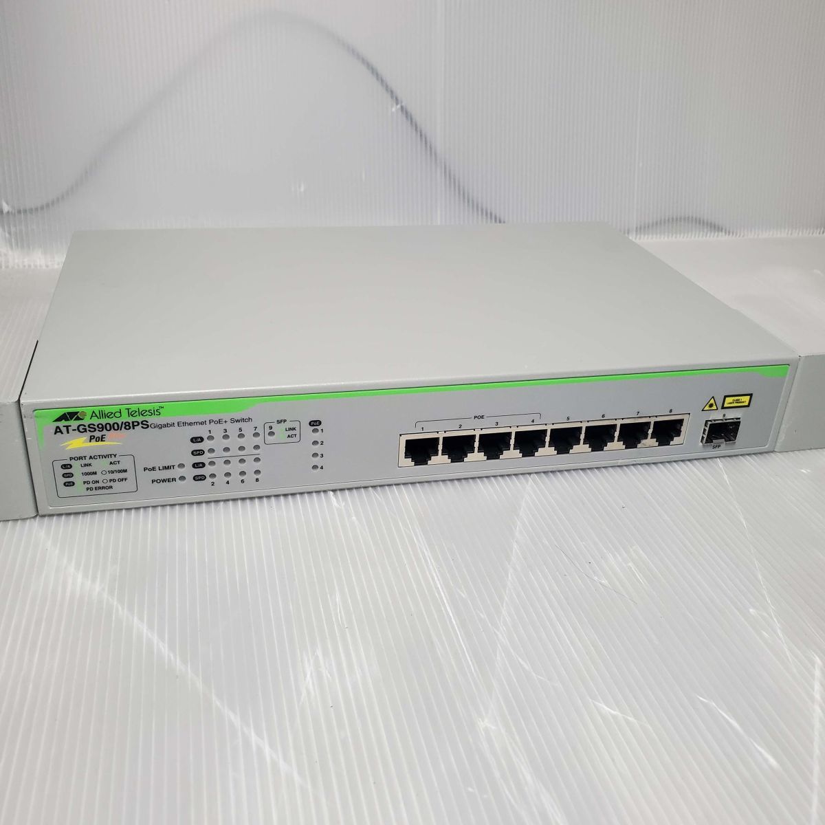 @T0056 AlliedTelesis AT-GS900/8PS Gigabit Ethernet PoE+ Switch RJ45 4ポートPoE対応 ギガビットイーサPoE+スイッチの画像1