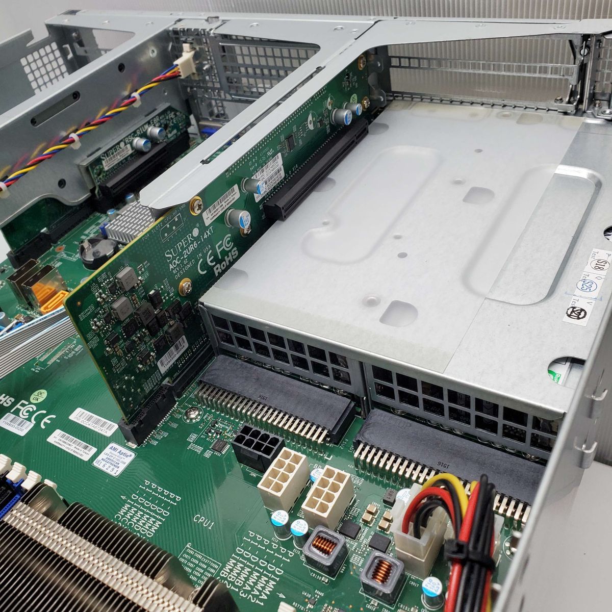 ＠XT0702 秋葉原万世鯖本舗 GPU鯖 12LFF SuperMicro SuperServer PIO-628U-TR4T+-ST031 X10DRU-i+ 10GbEx4 1000wx2 E5-2600v3/v4 2CPU DDR4_画像5