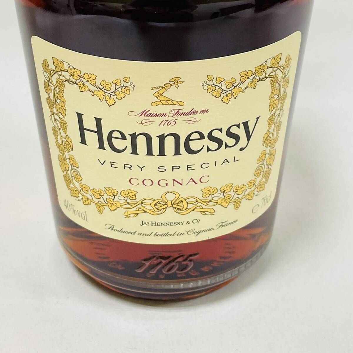 【MIA-9891YN】１円 ～ 未開栓 Hennessy ヘネシー VERY SPECIAL ベリースペシャル 40% 700ml ブランデー コニャック 古酒 箱付き の画像5