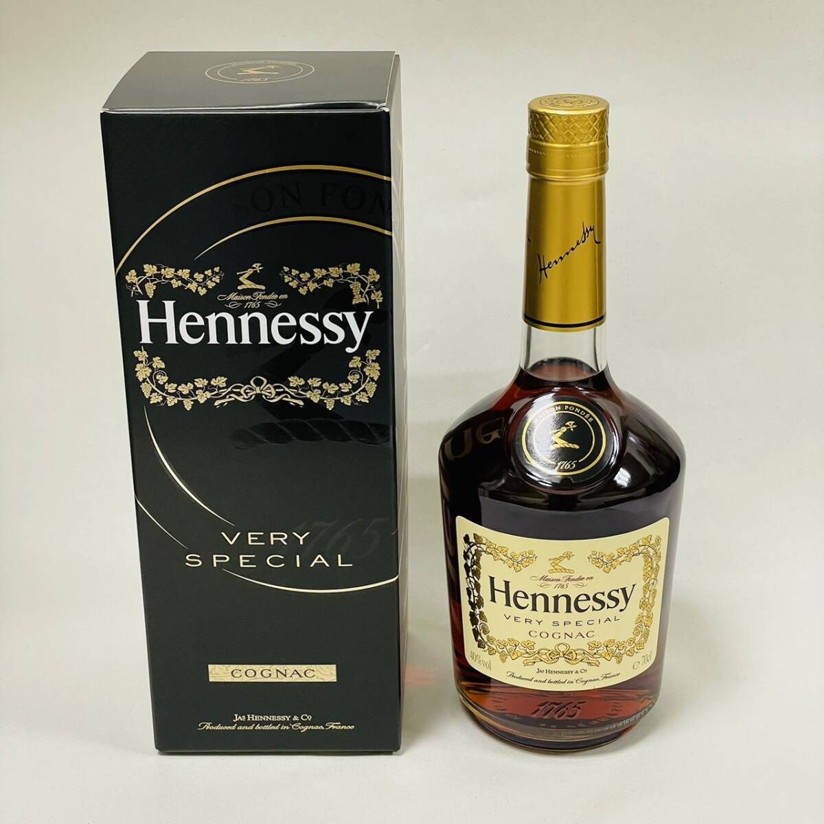 【MIA-9891YN】１円 ～ 未開栓 Hennessy ヘネシー VERY SPECIAL ベリースペシャル 40% 700ml ブランデー コニャック 古酒 箱付き の画像1