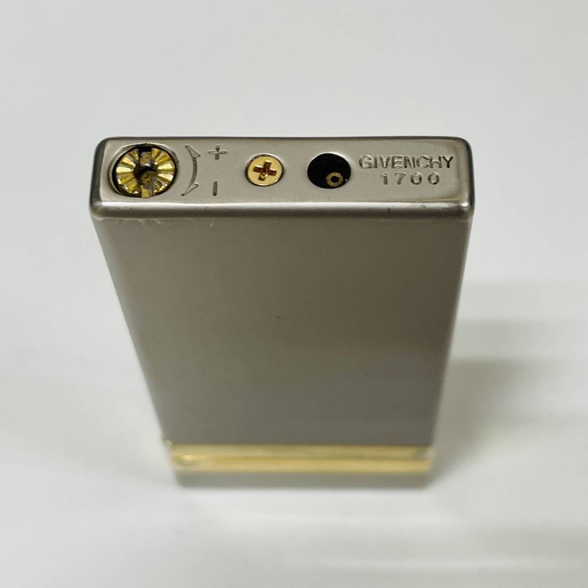 [MIA-11117YN]1 jpy ~ GIVENCHY Givenchy gas lighter 1700 silver × Gold put on fire not yet verification smoking . brand lighter box attaching long-term keeping goods 