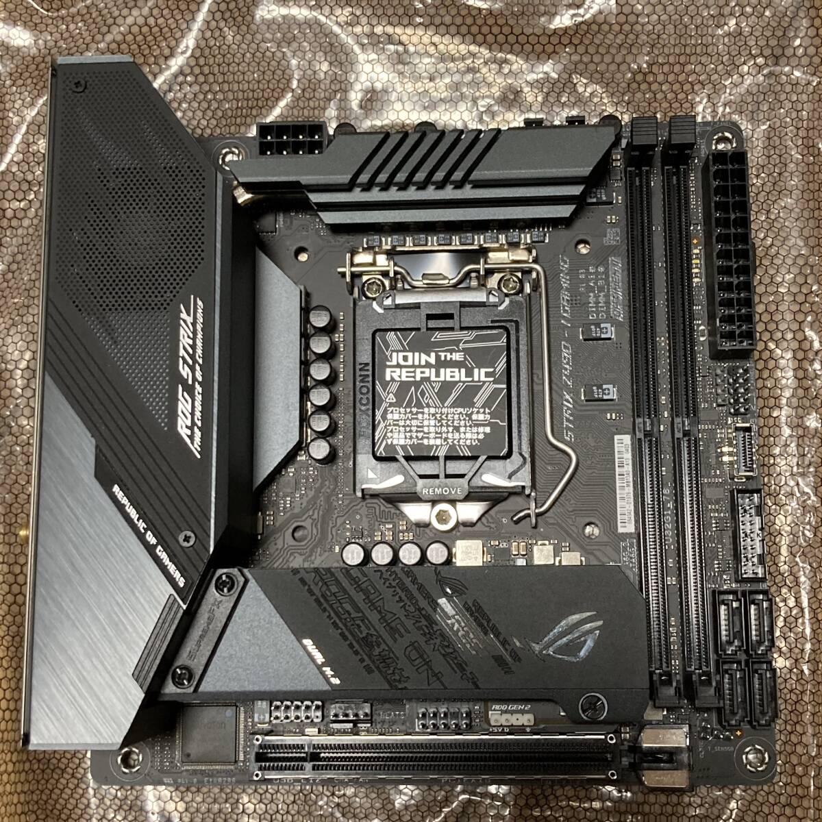 ASUS ROG STRIX Z490-I GAMING MINI-ITX マザーボード LGA1200_画像2