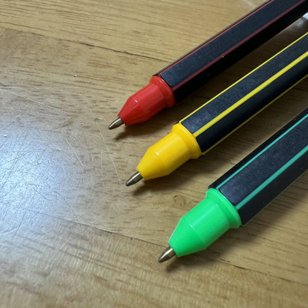 新品 廃盤 MITSUBISHI 三菱鉛筆 uni ユニ BOXY ヴォクシー ボールペン 3本セット 昭和レトロの画像7