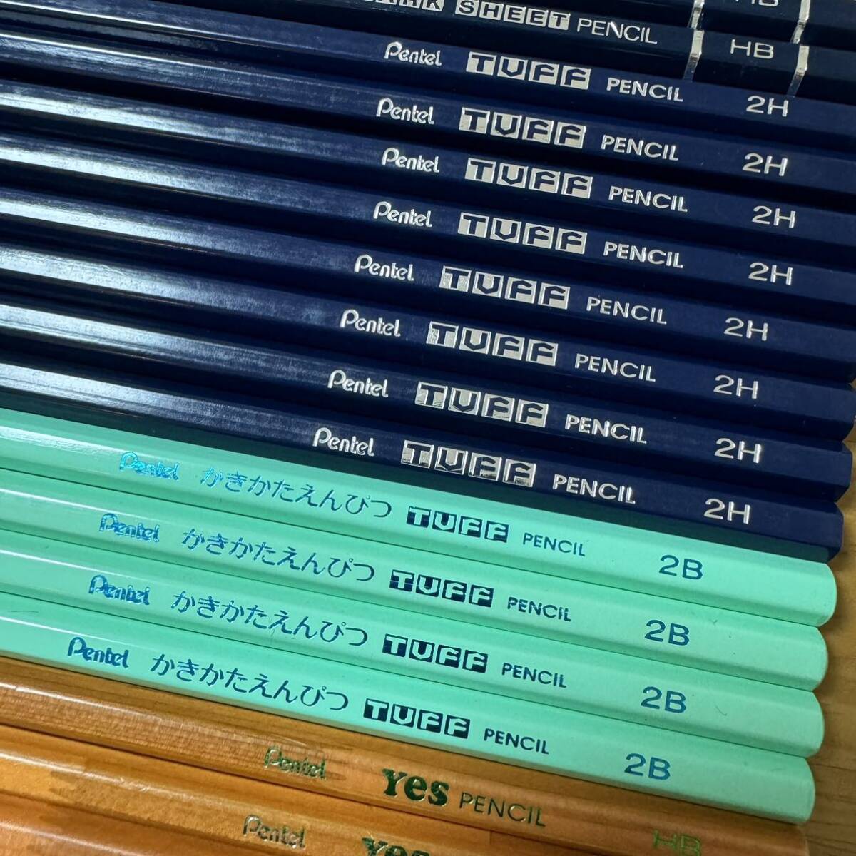 新品 廃盤 Pentel ぺんてる 鉛筆 えんぴつ Yes 18本セット TUFF タフ マークシートペンシル 書き方鉛筆 HB~2H 昭和レトロ の画像3