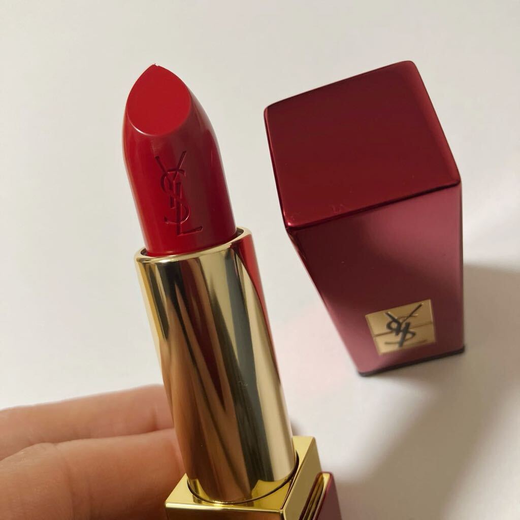  не использовался Yves Saint-Laurent rouge pyu-rukchu-ru collector 1 помада 