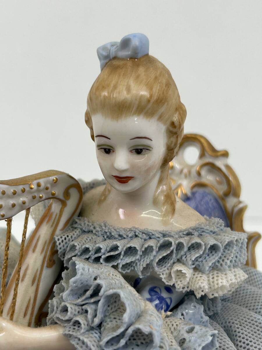 S0604-511 1746【1円スタート】 アイリッシュドレスデン IRISH DRESDEN Sinead 陶器人形 ハープを弾く婦人 ブルー アンティークの画像5