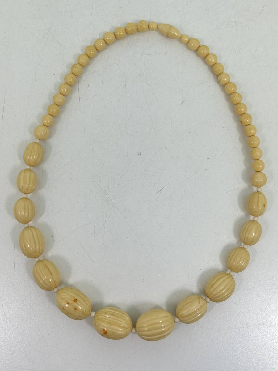 S0604-504 1743[1 jpy start ] ivory manner necklace total length : approximately 52cm weight : approximately 45.7g accessory Vintage antique 