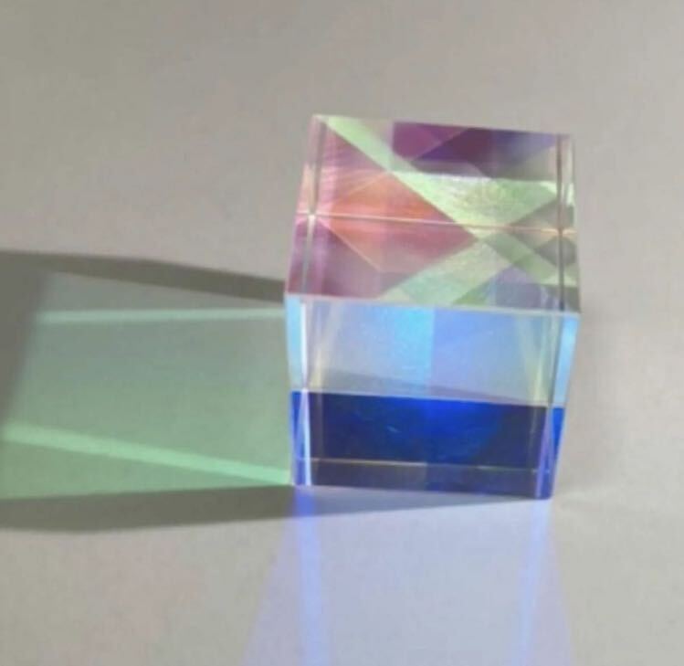 全面透明　プリズムキューブ　1個　サンキャッチャー　インテリア　ガラス細工　プリズム
