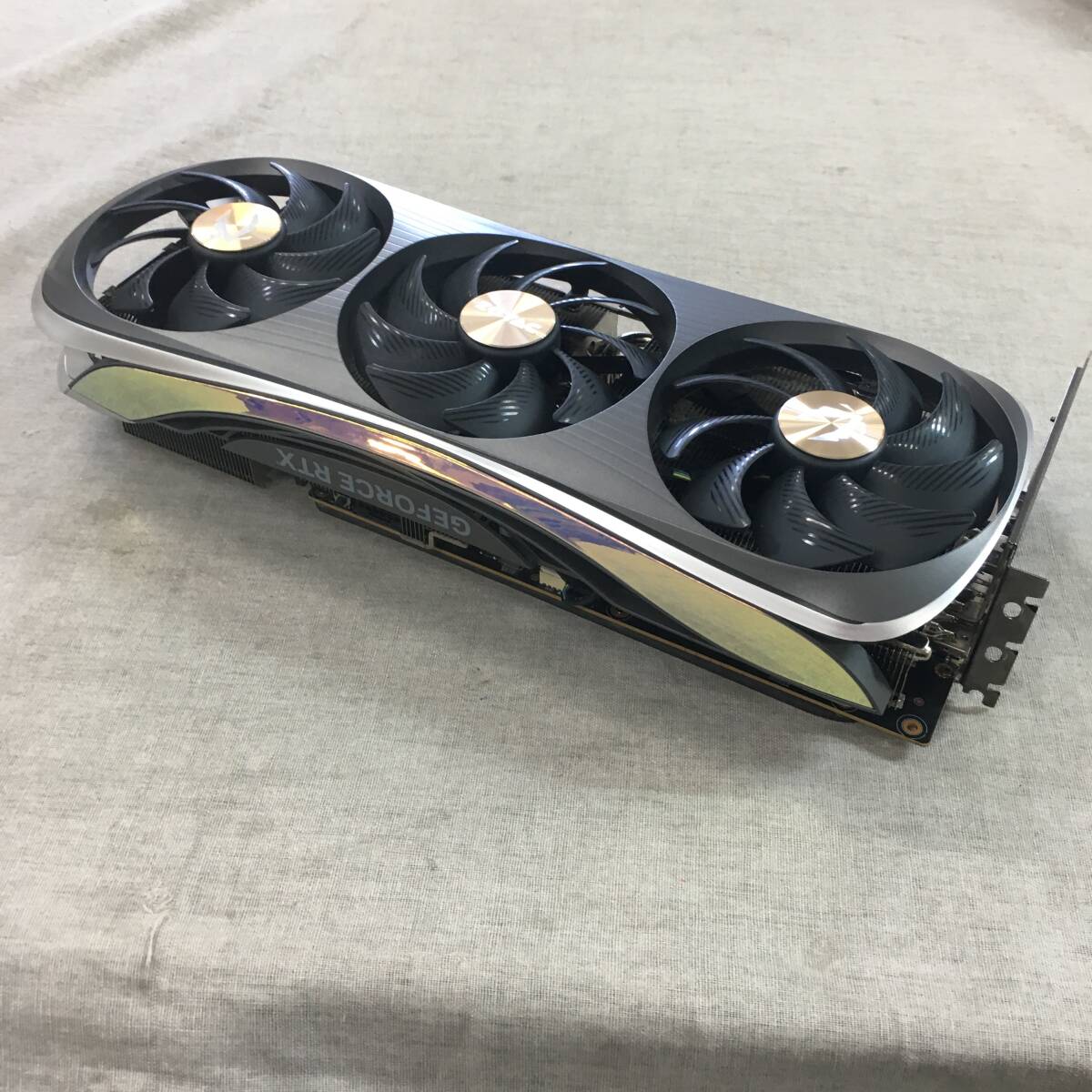 現状品 ZOTAC GAMING GeForce RTX 4090 AMP Extreme AIRO グラフィックスボード ZT-D40900B-10P VD8257の画像4