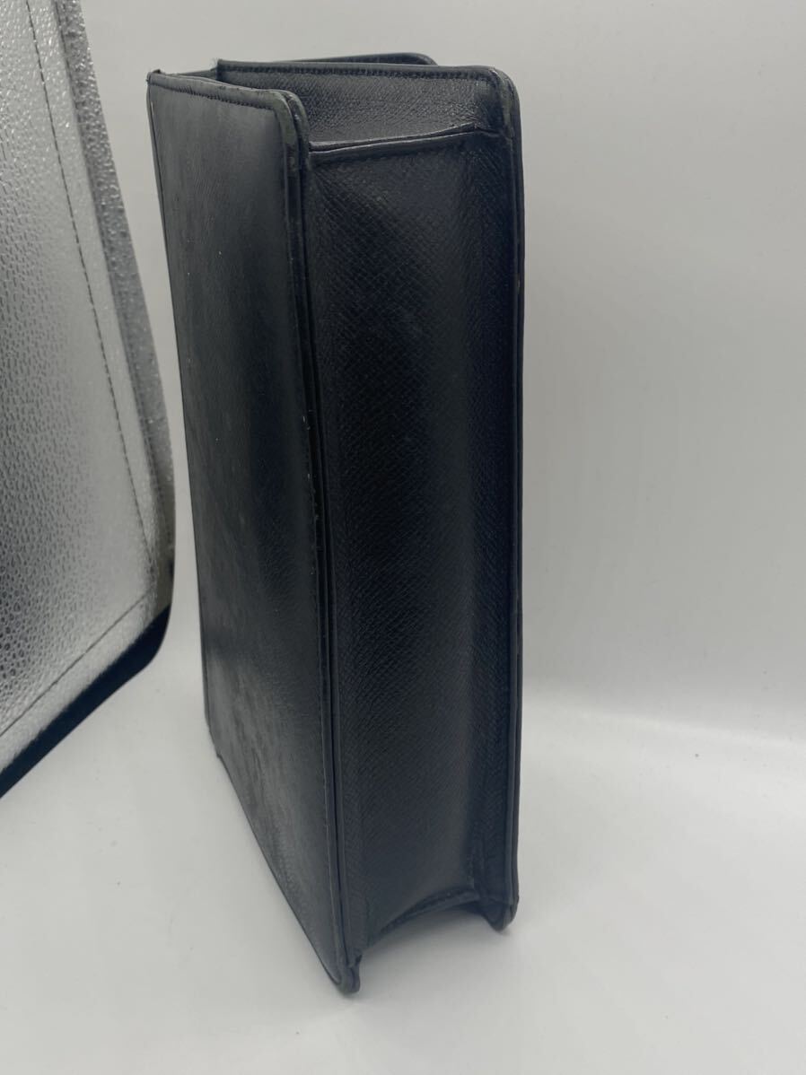 Y50 1円〜 LOUIS VUITTON ルイヴィトン LV セカンドバッグ ブラック レザー ポシェット　bag タイガ　_画像7