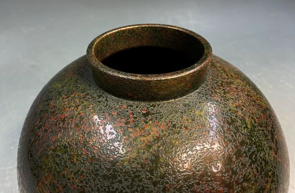 【高岡銅器金工師】剛章「高岡銅器 花瓶」 銅製 銅花器 壷 花入 在銘 高18.3cm y18838500の画像2