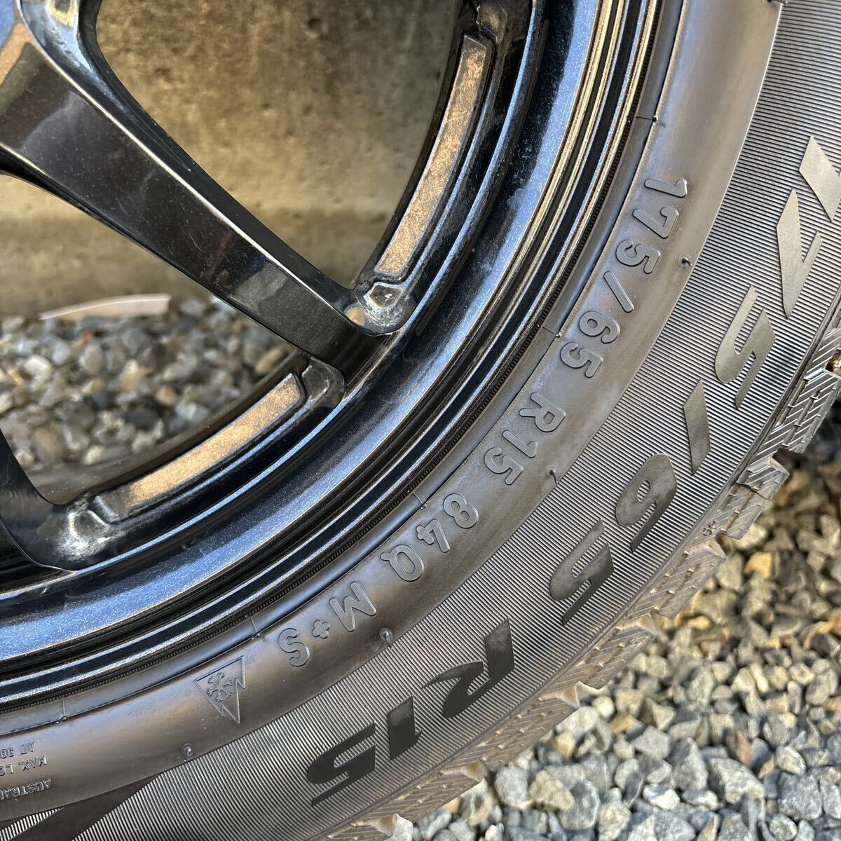 アクア　175/65R15スタッドレス _画像7