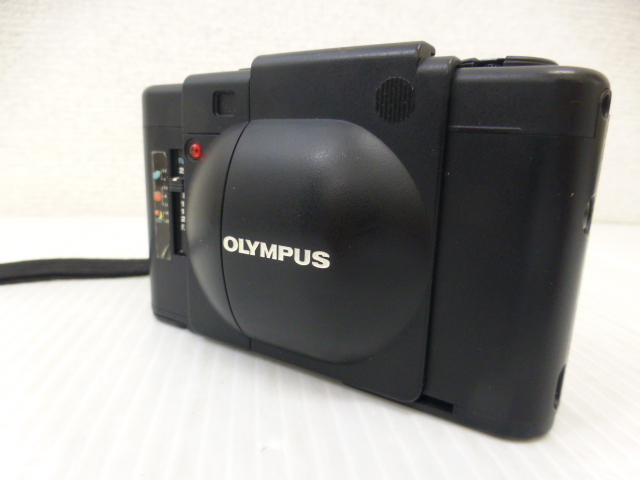 【35465】◆映像機器 フイルムカメラ OLYMPUS/オリンパス OLYMPUS XA 1:2.8 f=35mm 現状品◆_画像2