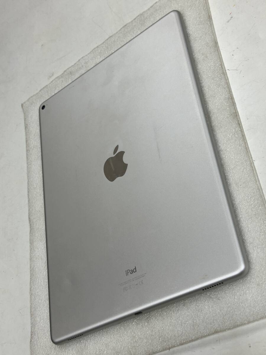 ★ ジャンク IPad Pro 12.9インチ (第1世代) 128GB Wi-Fi A1584 シルバー ML0Q2 ZP/A アクティベーションロック品 部品取り外し用 ★の画像4