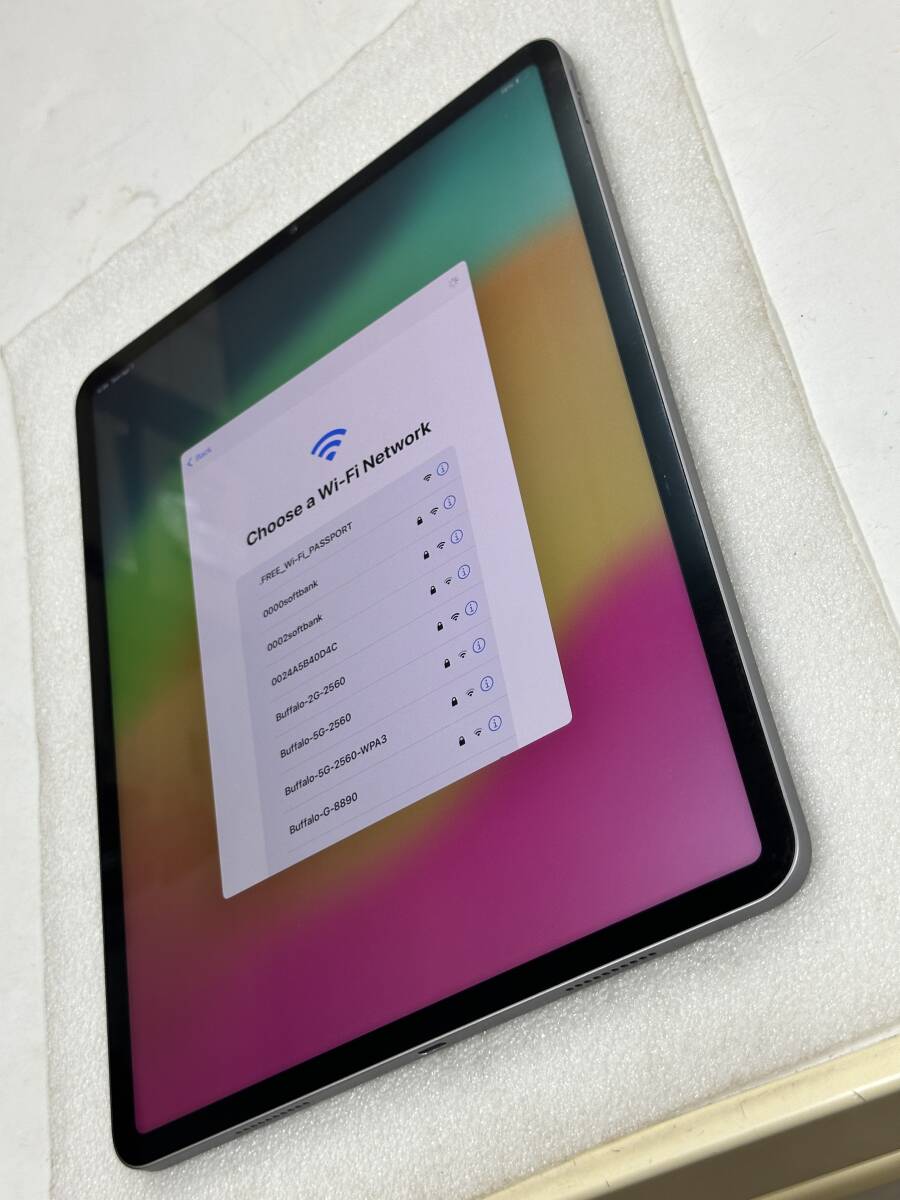 ★ ジャンク IPad Pro 12.9インチ (第6世代) 512GB Wi-Fi A2436 スペースグレイ MNXU3 LL/A アクティベーションロック品 部品取り外し用 ★の画像3