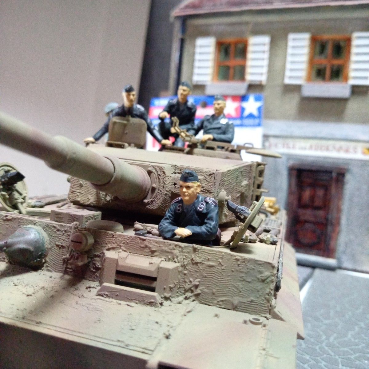 タミヤ　タイガーⅠ型　最後期型　1／35　アクセサリーパーツ多数