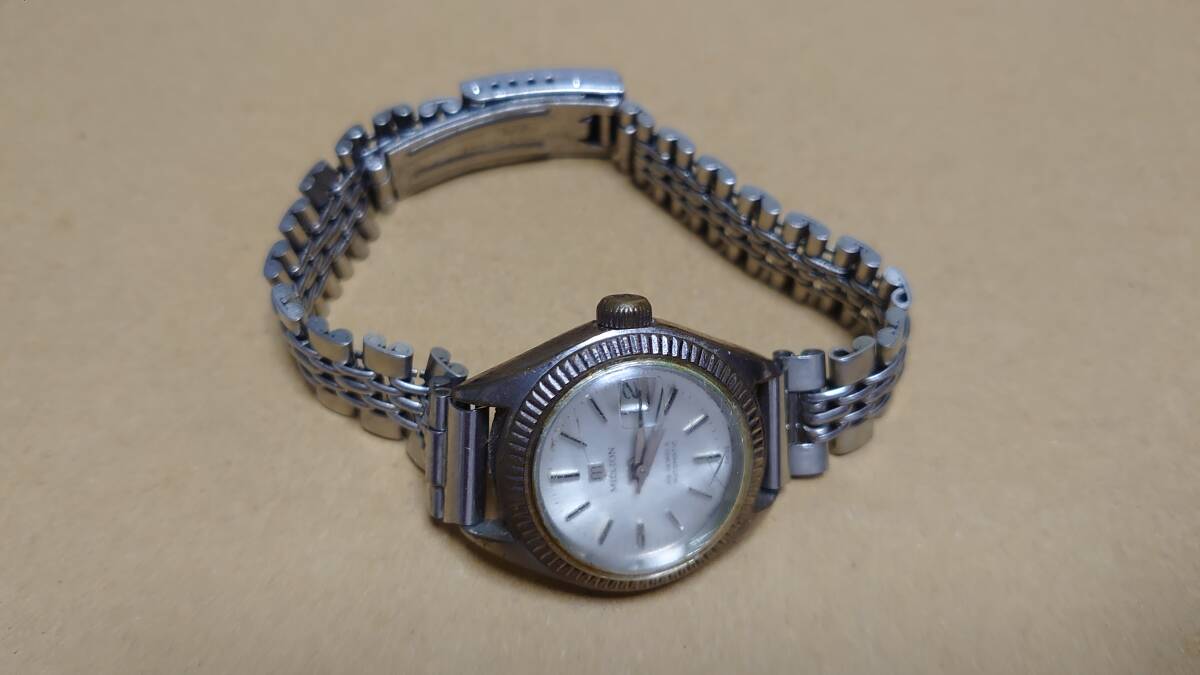 時計＆カメラ・メガネ等大処分：スイス製・vintage・MILLION 25JEWELS AUTOMATIC・レディース腕時計・動作品