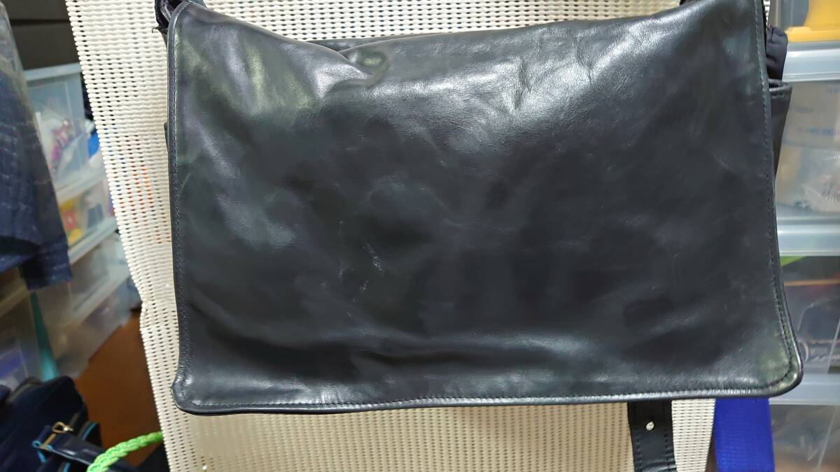 ブランドバッグ・財布等大処分：イギリス製・Jas M.B.・ジャスエムビー・レザーショルダーバッグ・留め具欠品の画像2