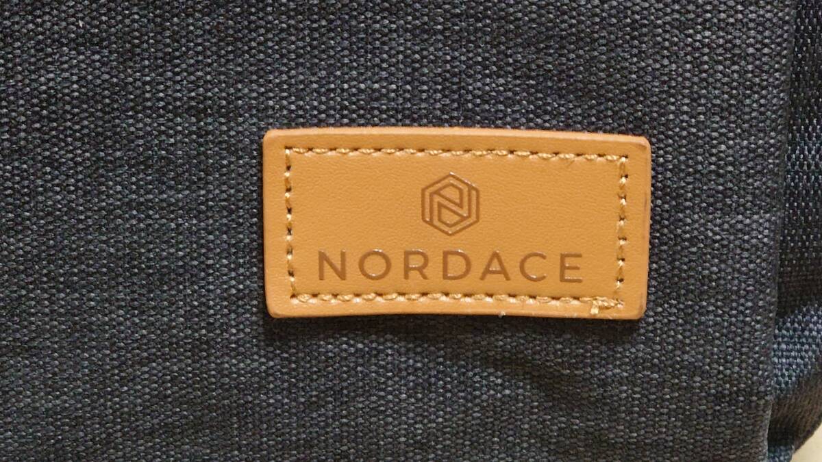 ブランドバッグ・財布等大処分：NORDACE・ノルディス・バックパック・リュックサック・グレー・USBポート付・美品_画像2