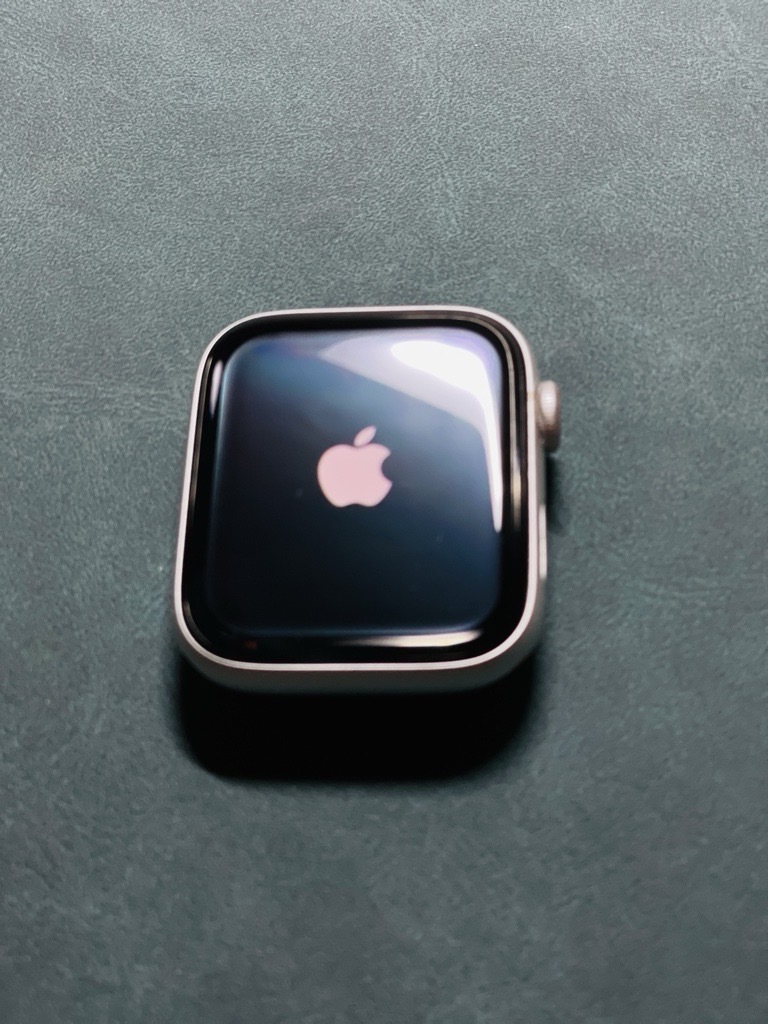 Apple Watch SE(第2世代) GPS + Cellularモデル、 44mmケース シルバーアルミニウムケース_画像1