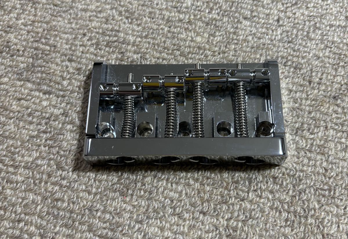 ★★★ Freedom Custom Guitar SP-BB-03 Bass Bridge Ver.3.0 ブリッジ 中古品 送料無料 ★★★の画像1