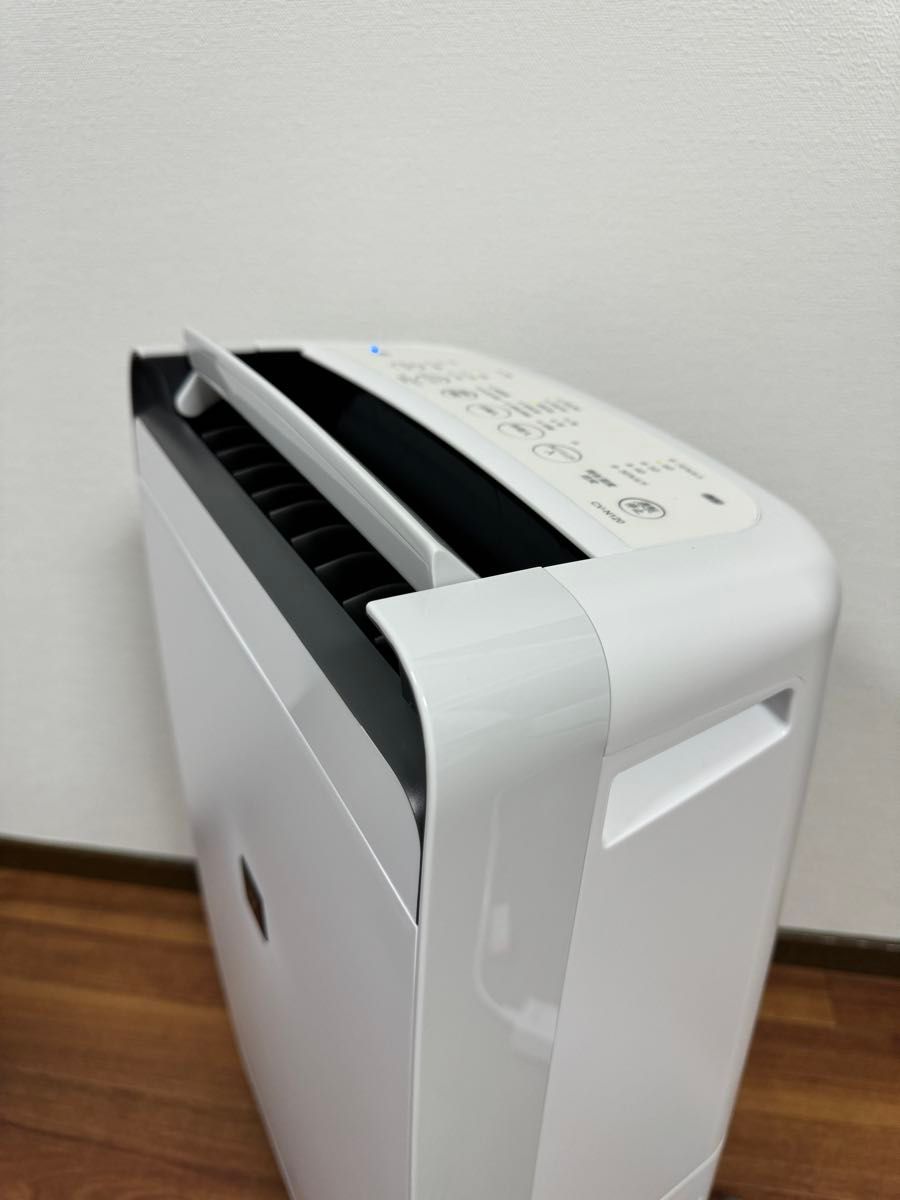 SHARP 　衣類乾燥除湿機　CV-N120W   2022年製