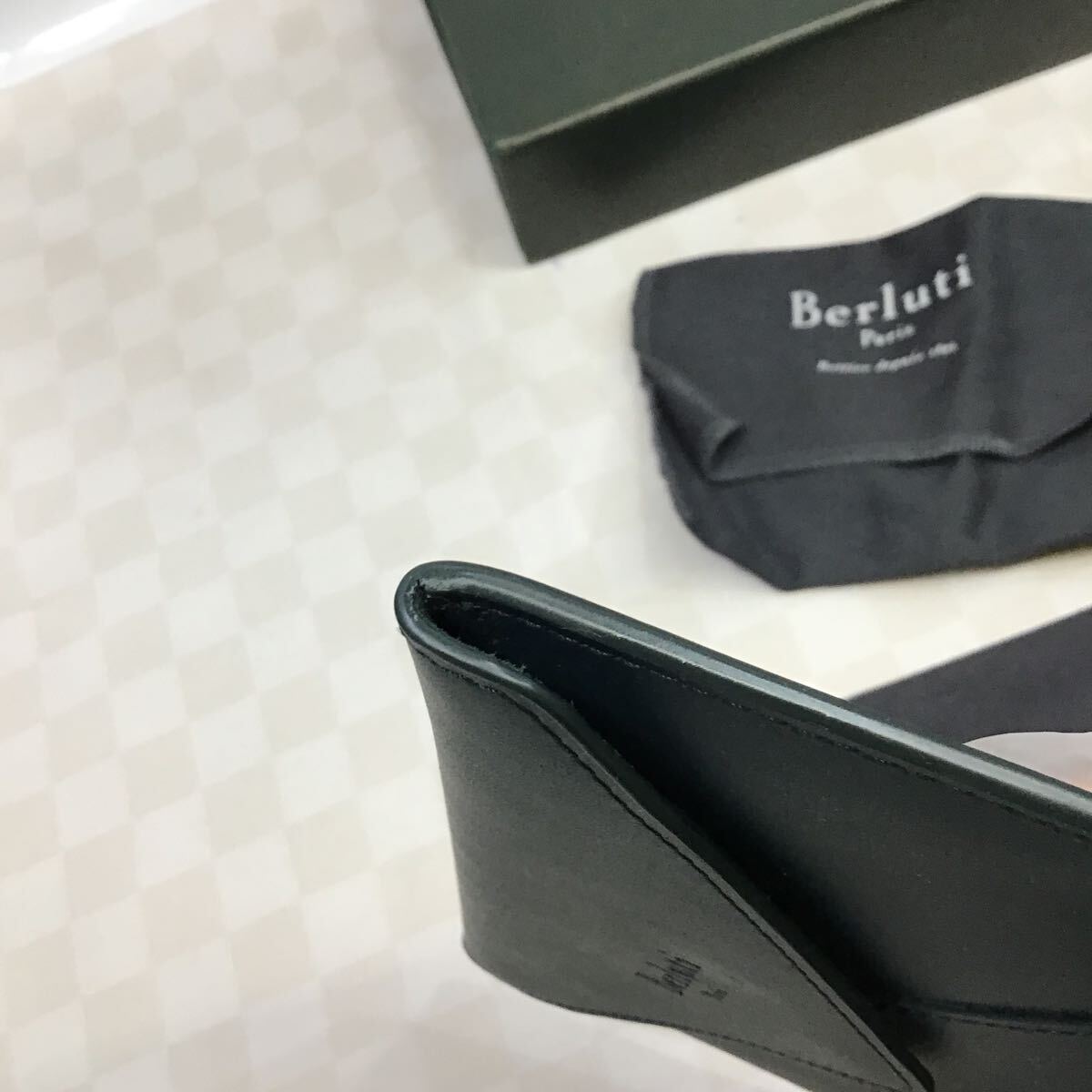 （宝）【同梱可】Berluti ベルルッティ マルチケース レターケース ポーチ レザー グリーン 箱付き 保存袋おまとめの画像7