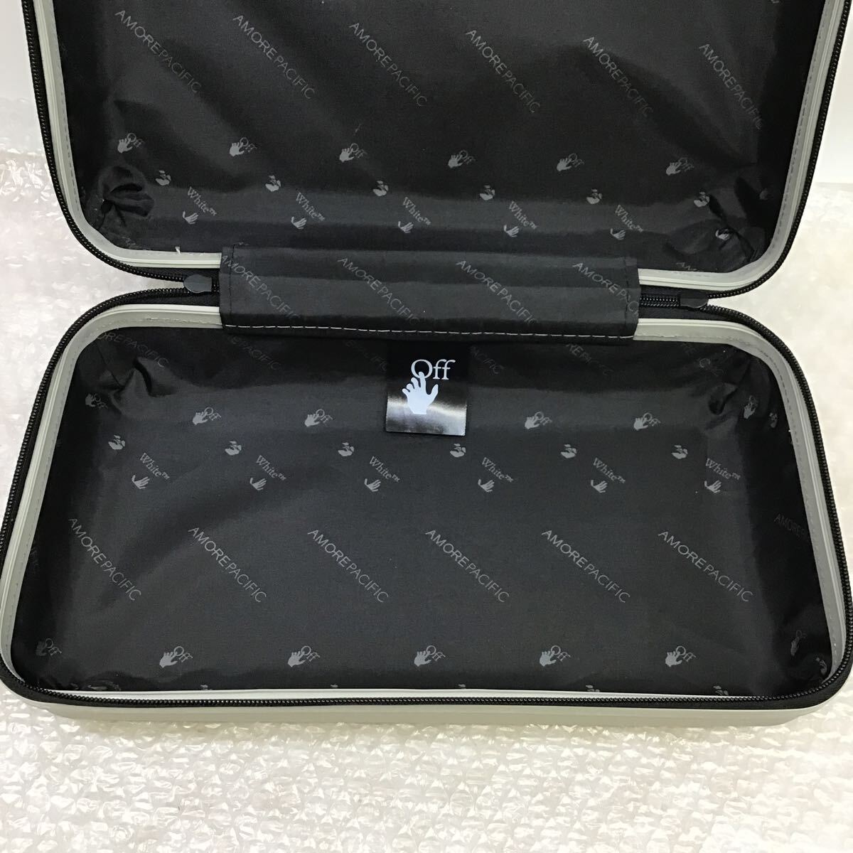 c8[ including in a package possible ]1 Star Off-White shoulder bag eggshell white amo-re Pacific protection BOX case 