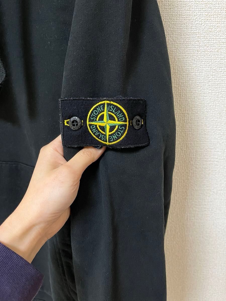 【美品タグ付き】stone island ストーンアイランド 定番パーカー　ロゴパッチ　フーディー試着のみサイズS 定価56100