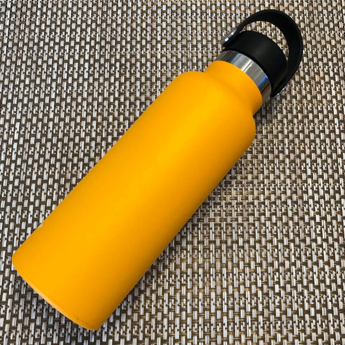 ハイドロフラスク (Hydro Flask) 18oz 532ml スタンダードマウス　水筒　二重壁断熱構造ボトル