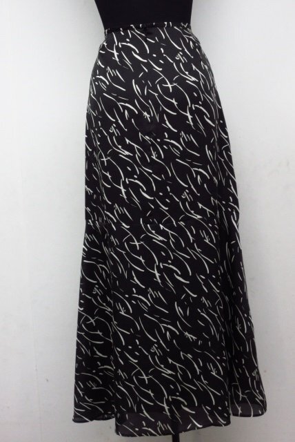 t5353　使用感少ない美品　アンタイトル　ロングスカート2点セット　白/黒　日本製　サイズ4　ワールド　UNTITLED_画像7