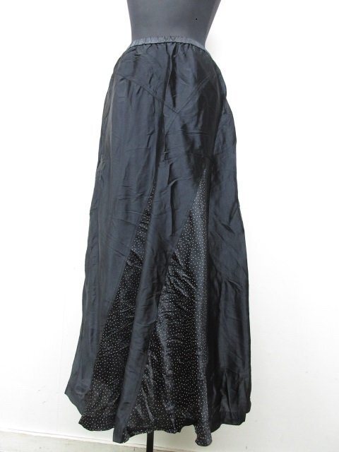 r4930　Eriko Kondo エイココンドウ　タフタフレア 　ロングスカート　黒　水玉　ブラック　サイズF　ウエストゴムあり_画像1