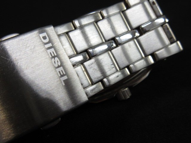 5403　稼働品 DIESEL 腕時計　DZ-1128 ダークグレー文字盤 メンズ　クォーツ　ディーゼル_画像7