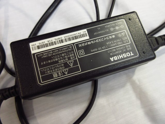 m5220 動作品　東芝レグザ　液晶カラーテレビ　32インチ　TOSHIBA REGZA 型名32S10　15年製　リモコン有（デジタルテレビCT-90469)_画像7