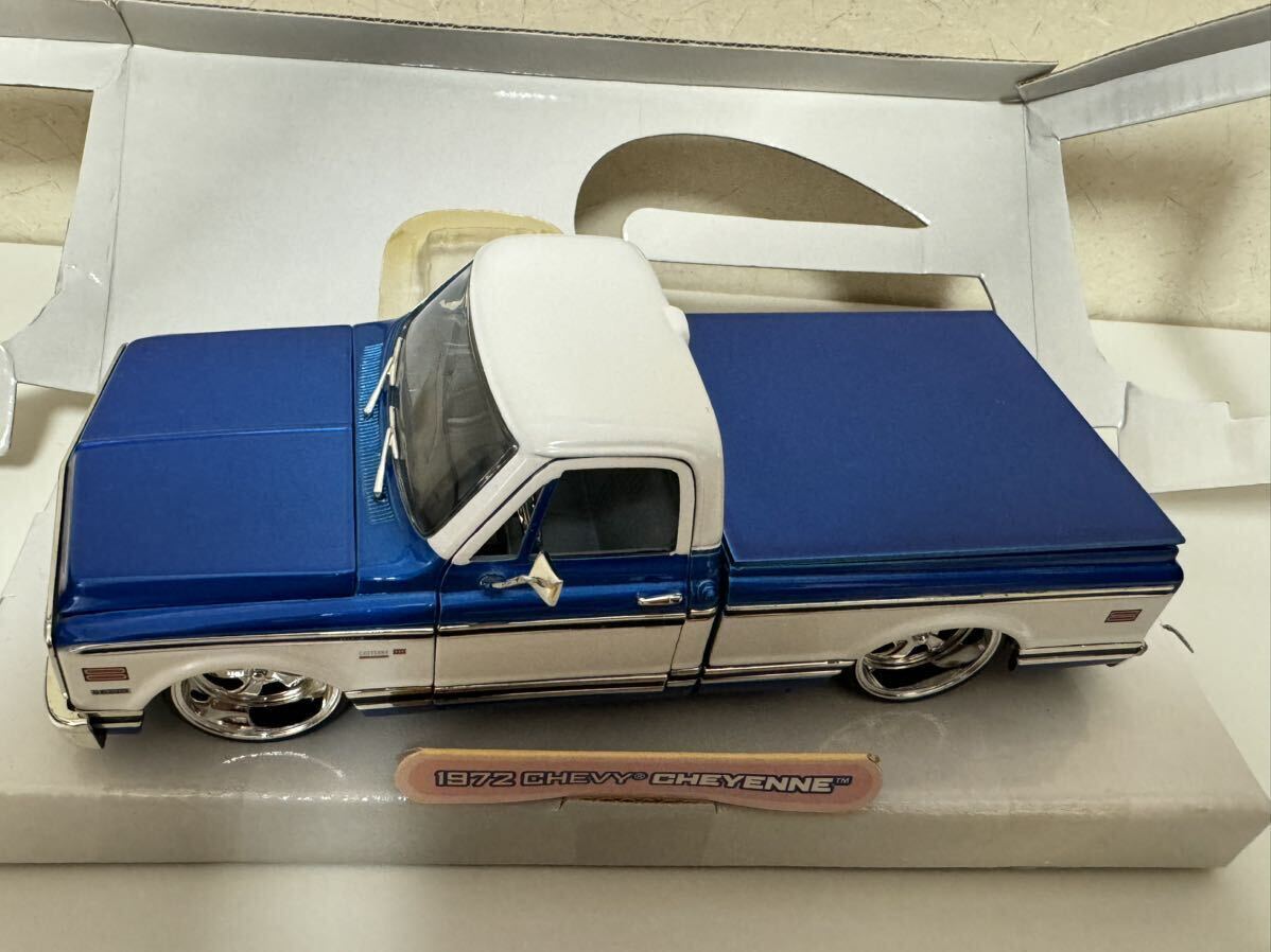  Jada TOYS DUB CITY 1972年 CHEVY CHEYENNEブルーメタリック×ホワイト 1/24スケールの画像4