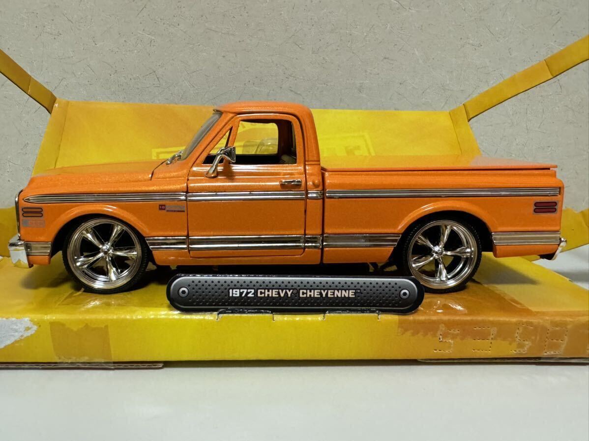  Jada TOYS DUB CITY 1972年 CHEVY CHEYENNEオレンジ 1/24スケールの画像3