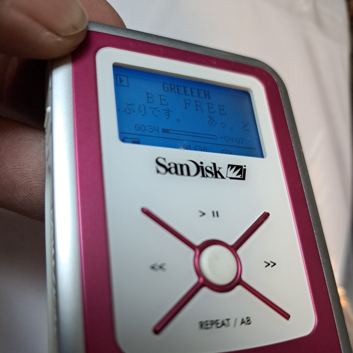 SanDisk sansa e130 512MB デジタルオーディオプレーヤー 音楽プレーヤー_画像2