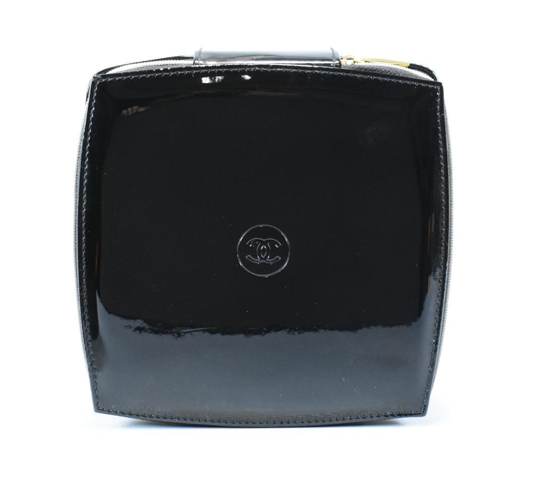 chbx14 新品未使用本物箱付き CHANEL シャネル ノベルティポーチ chbx14 新品未使用本物箱付き CHANEL シャネル ノベルティポーチ