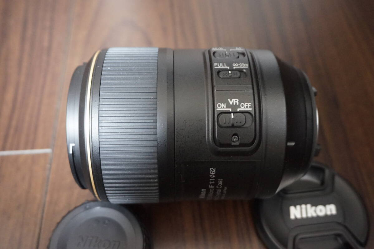 【使用感なし/ほぼ新品】Nikon　ニコン　AF-S VR Micro-Nikkor 105mm f2.8G IF-ED_画像3