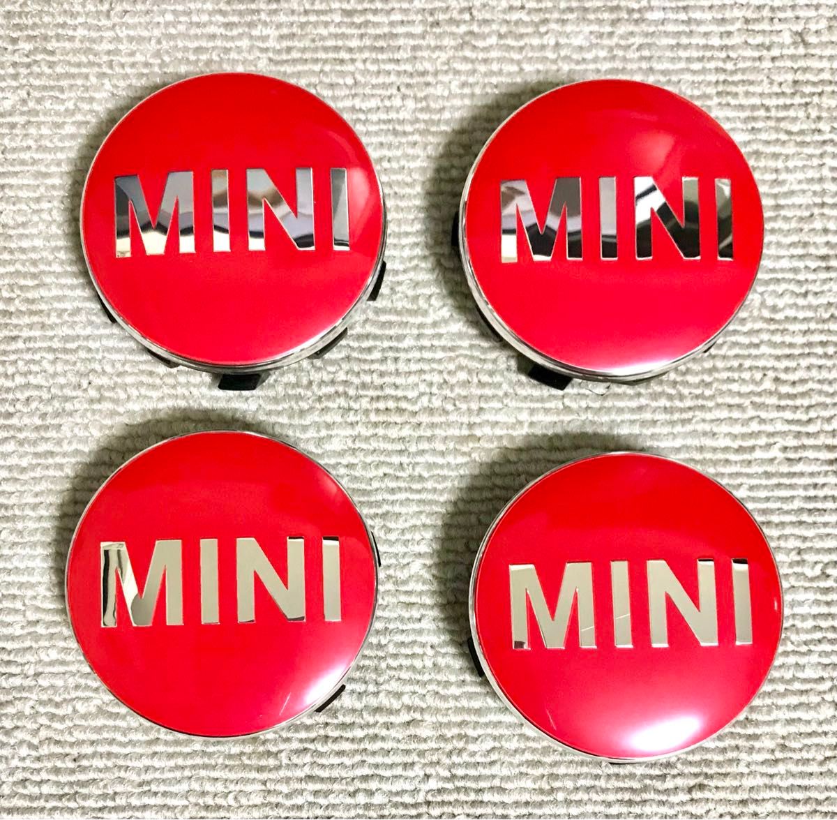 ミニクーパー　MINI　ブラック ホイールセンターキャップ　F系　56mm 4個セット 赤 レッド